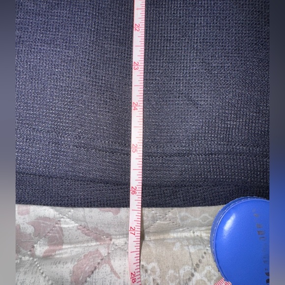 Maggie Lawrence Black Long Sleeve split side waffle knit type top. EUC size S - Picture 10 of 11